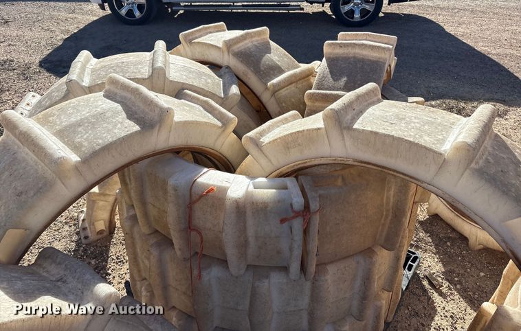 image for item EF6265 Plastic tires