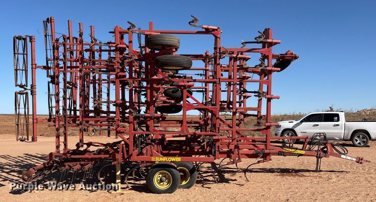 image for item EF6267 Sunflower 5053-46 field cultivator