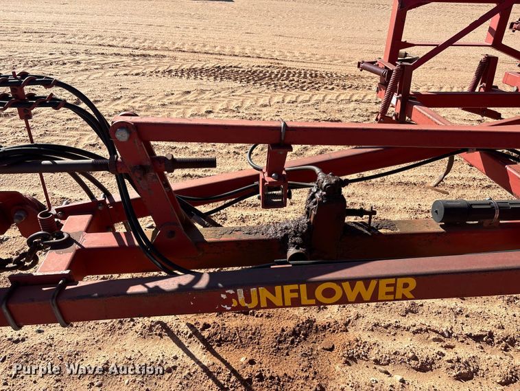 image for item EF6267 Sunflower 5053-46 field cultivator