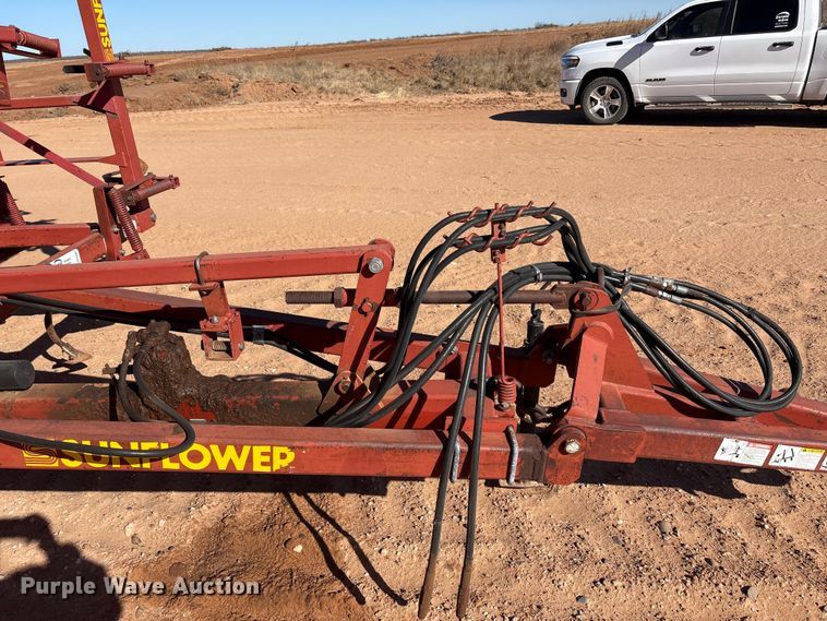 image for item EF6267 Sunflower 5053-46 field cultivator