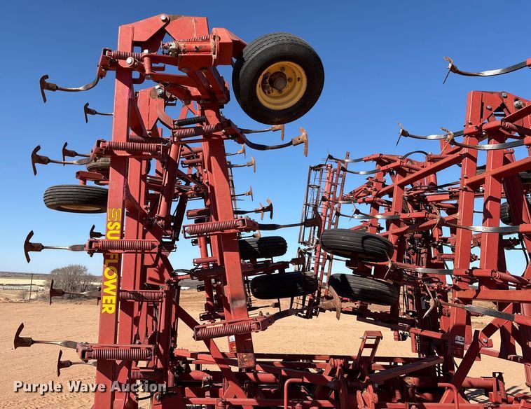 image for item EF6267 Sunflower 5053-46 field cultivator