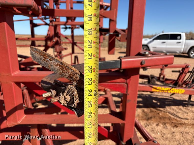 image for item EF6267 Sunflower 5053-46 field cultivator