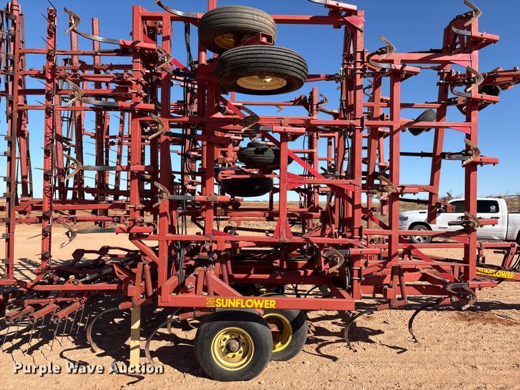 image for item EF6267 Sunflower 5053-46 field cultivator