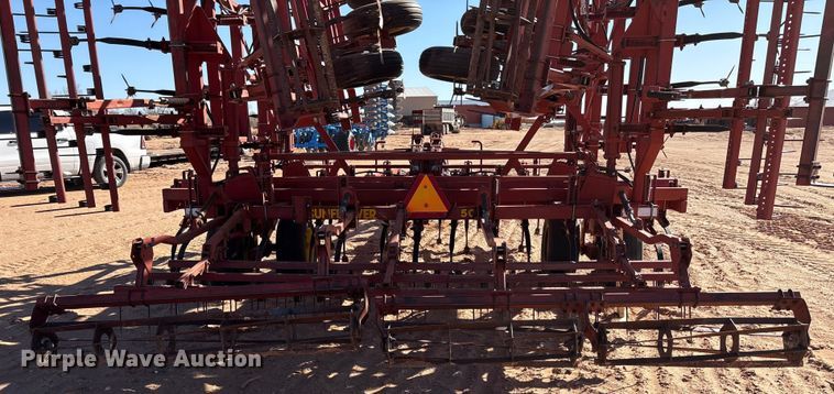 image for item EF6267 Sunflower 5053-46 field cultivator