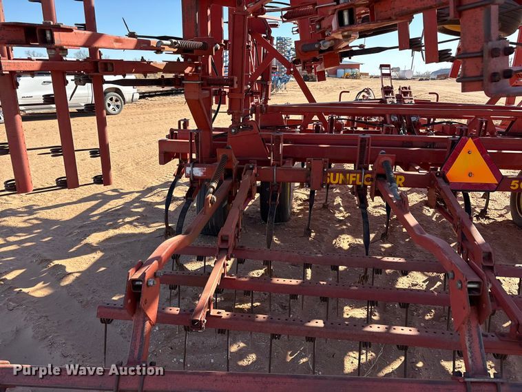 image for item EF6267 Sunflower 5053-46 field cultivator