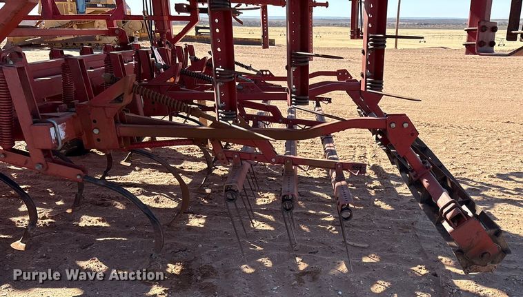 image for item EF6267 Sunflower 5053-46 field cultivator