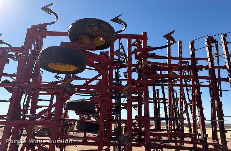 image for item EF6267 Sunflower 5053-46 field cultivator