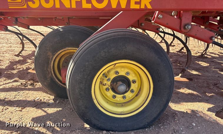 image for item EF6267 Sunflower 5053-46 field cultivator