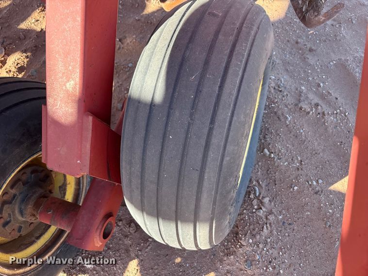 image for item EF6267 Sunflower 5053-46 field cultivator