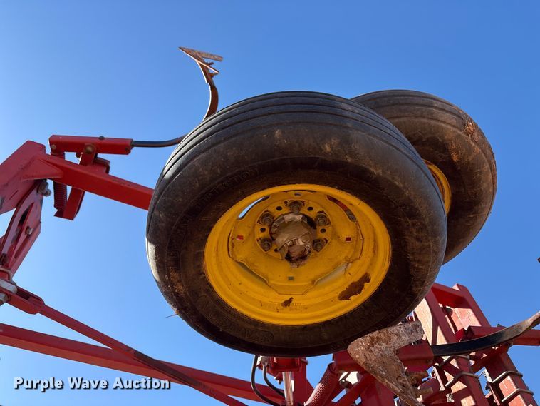 image for item EF6267 Sunflower 5053-46 field cultivator