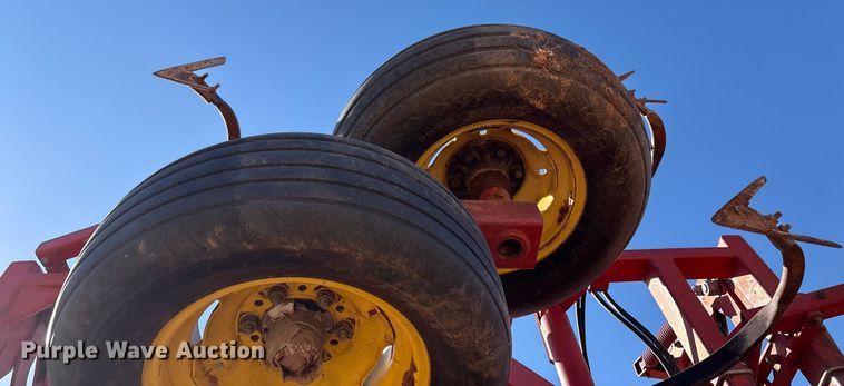 image for item EF6267 Sunflower 5053-46 field cultivator
