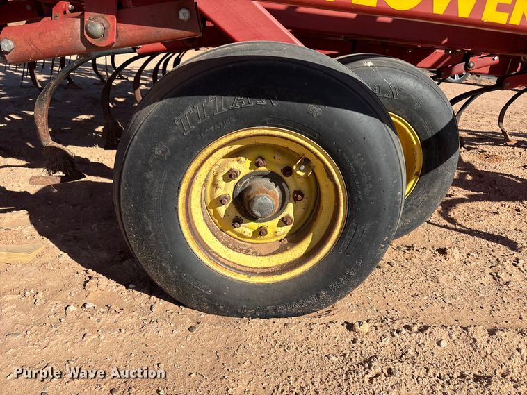 image for item EF6267 Sunflower 5053-46 field cultivator