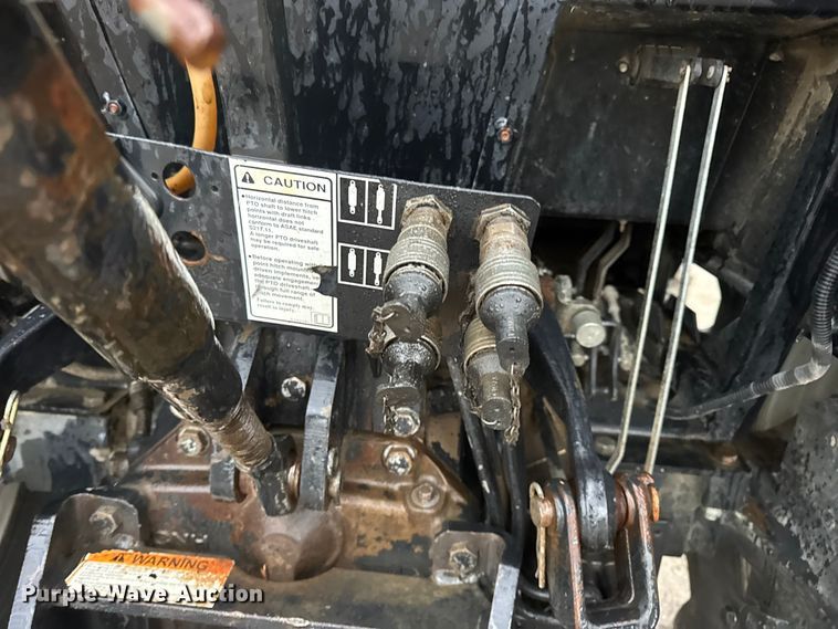 image for item EN0779 2010 Case IH Farmall 95 MFWD tractor