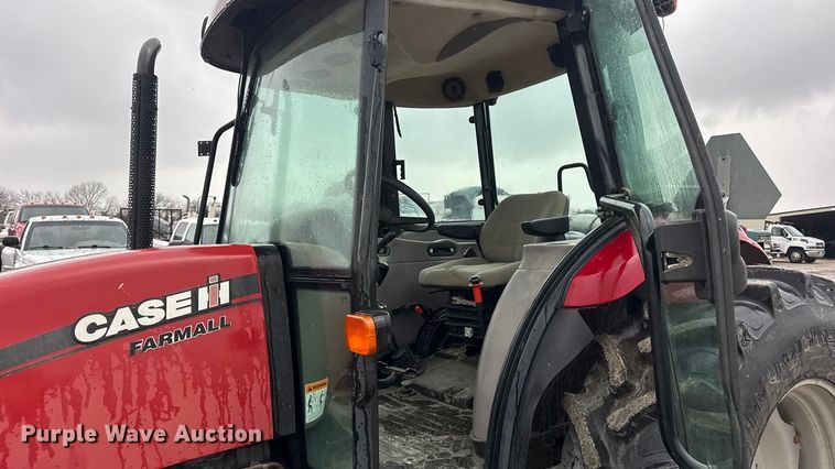 image for item EN0779 2010 Case IH Farmall 95 MFWD tractor