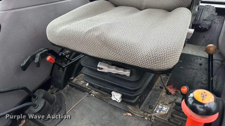 image for item EN0779 2010 Case IH Farmall 95 MFWD tractor