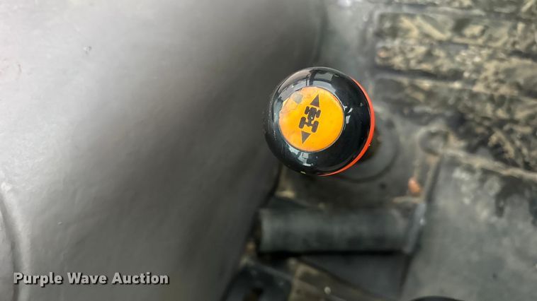 image for item EN0779 2010 Case IH Farmall 95 MFWD tractor