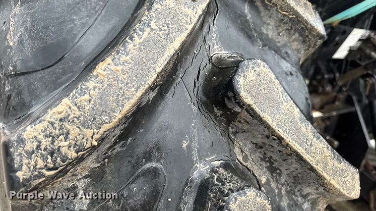 image for item EN0779 2010 Case IH Farmall 95 MFWD tractor