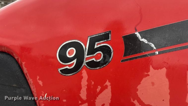 image for item EN0779 2010 Case IH Farmall 95 MFWD tractor