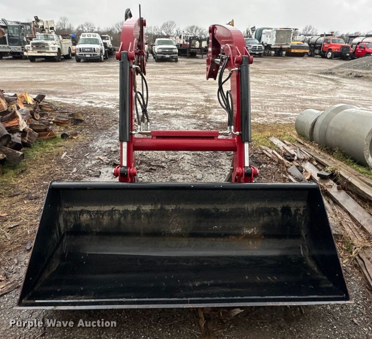 image for item EN0780 Case IH L630 Tractor Loader