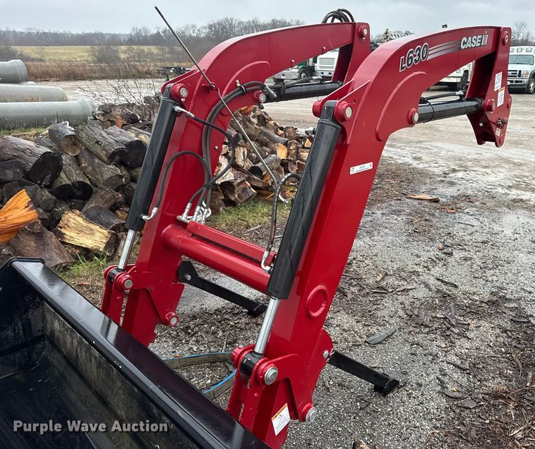 image for item EN0780 Case IH L630 Tractor Loader