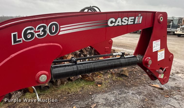 image for item EN0780 Case IH L630 Tractor Loader