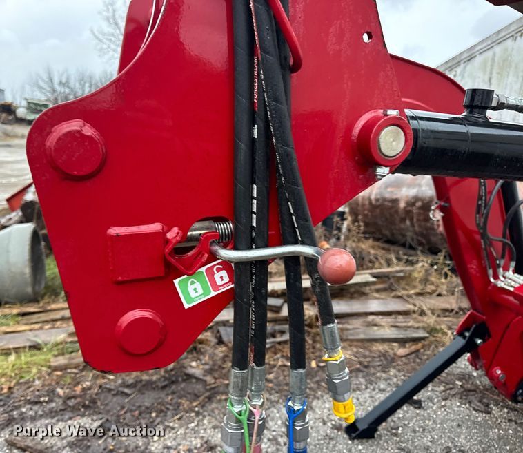 image for item EN0780 Case IH L630 Tractor Loader