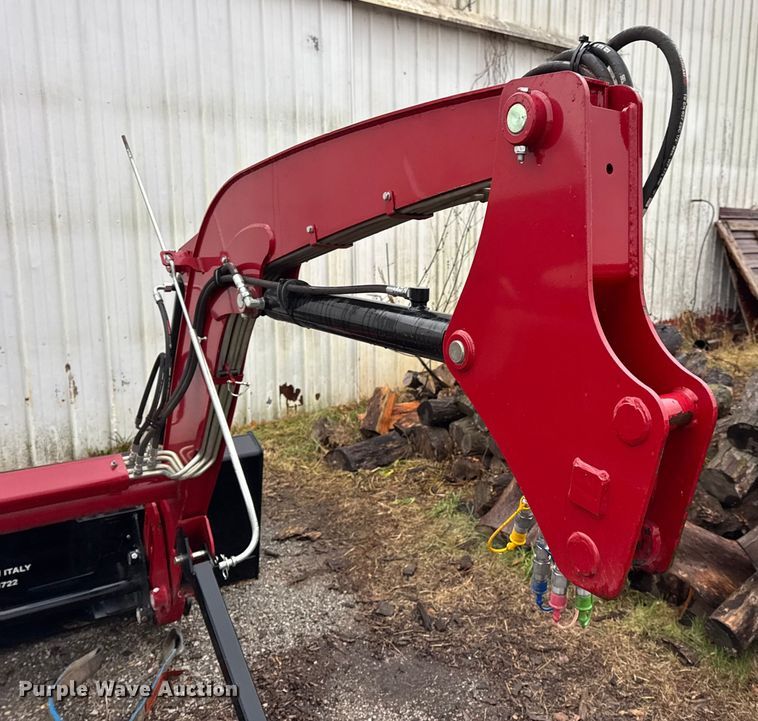 image for item EN0780 Case IH L630 Tractor Loader