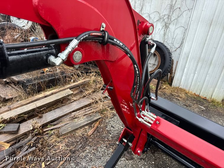 image for item EN0780 Case IH L630 Tractor Loader