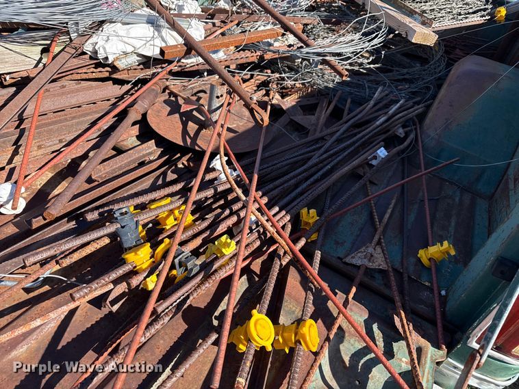 image for item EP0883 Pickup truck bed trailer