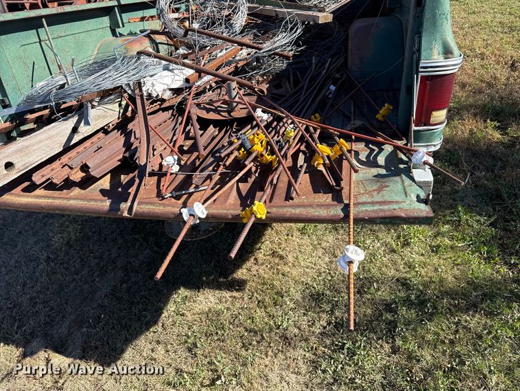 image for item EP0883 Pickup truck bed trailer