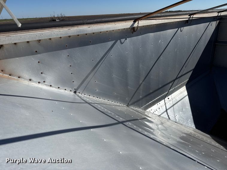 image for item EP0886 2001 Timpte grain trailer