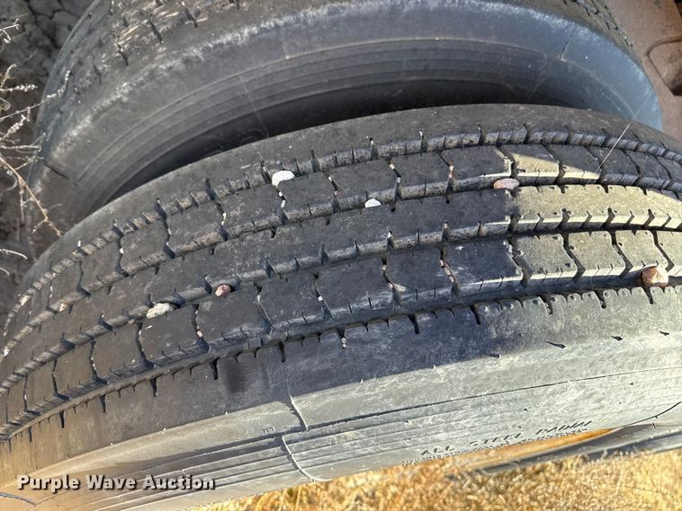 image for item EP0886 2001 Timpte grain trailer