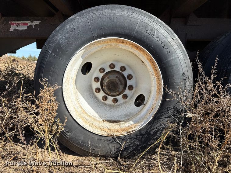 image for item EP0886 2001 Timpte grain trailer