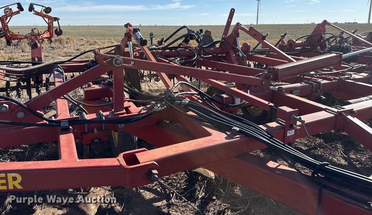 image for item EP2720 Sunflower 3050-35 field cultivator