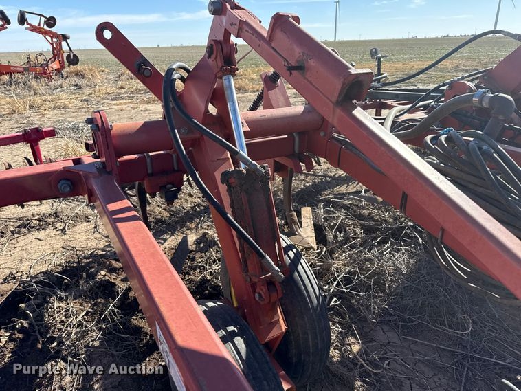 image for item EP2720 Sunflower 3050-35 field cultivator