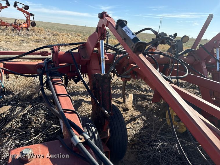 image for item EP2720 Sunflower 3050-35 field cultivator