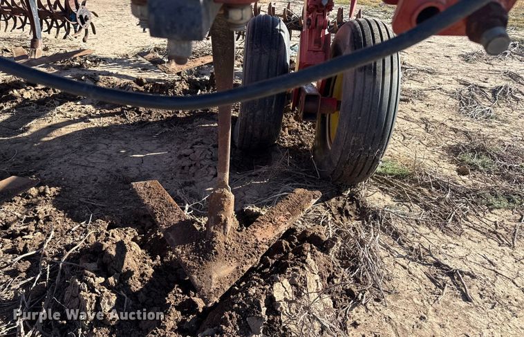 image for item EP2720 Sunflower 3050-35 field cultivator