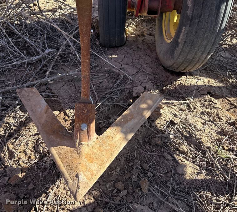 image for item EP2720 Sunflower 3050-35 field cultivator