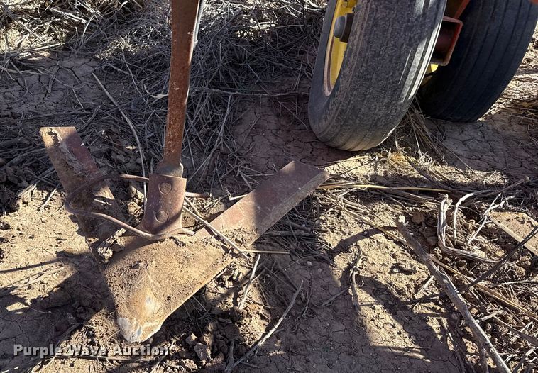 image for item EP2720 Sunflower 3050-35 field cultivator