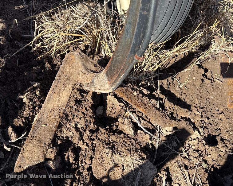 image for item EP2720 Sunflower 3050-35 field cultivator