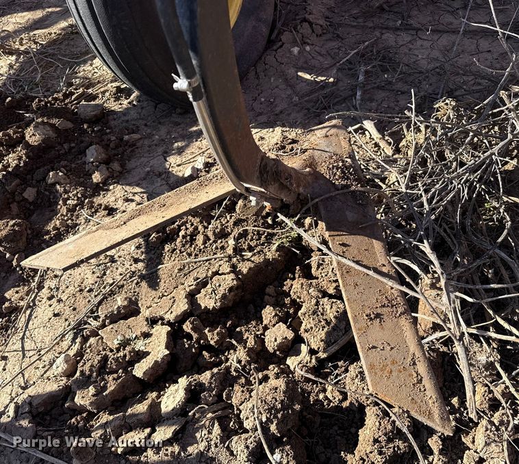 image for item EP2720 Sunflower 3050-35 field cultivator