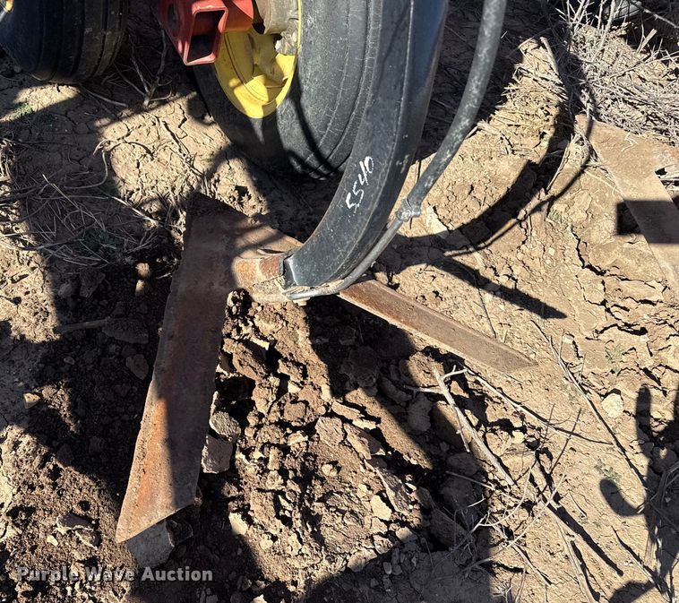 image for item EP2720 Sunflower 3050-35 field cultivator