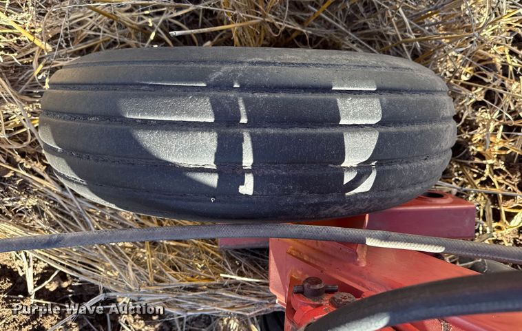 image for item EP2720 Sunflower 3050-35 field cultivator