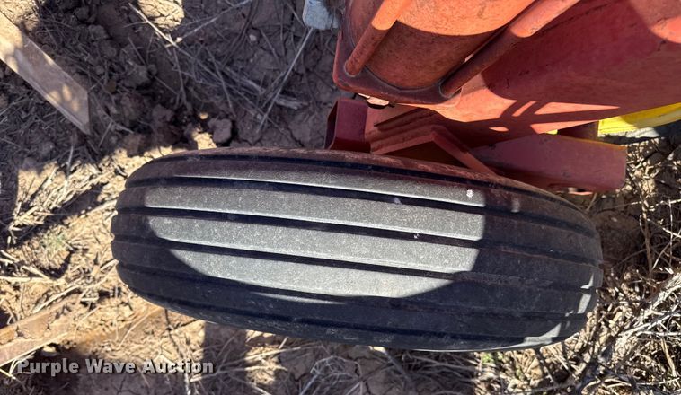 image for item EP2720 Sunflower 3050-35 field cultivator