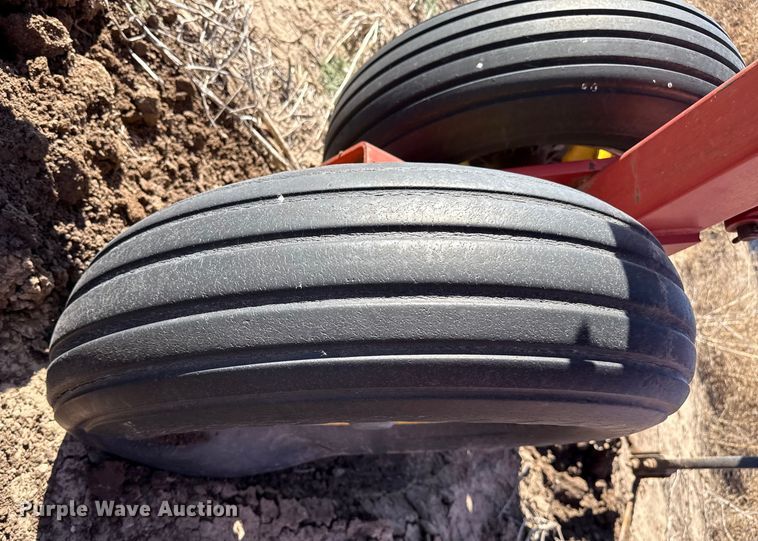 image for item EP2720 Sunflower 3050-35 field cultivator