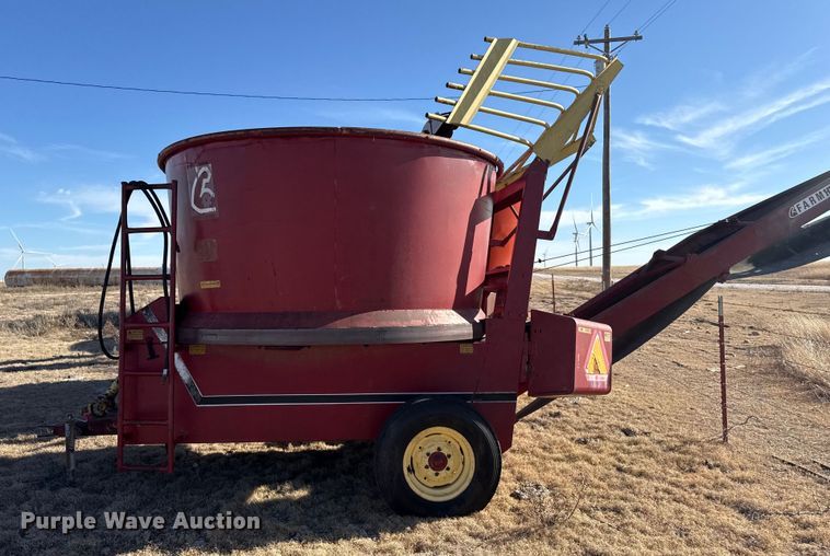 image for item EP2721 Farmhand 880 tub grinder