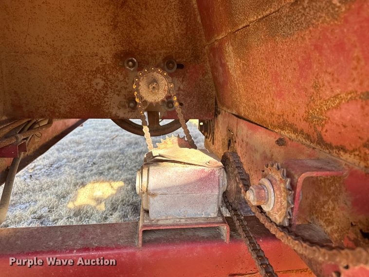 image for item EP2721 Farmhand 880 tub grinder