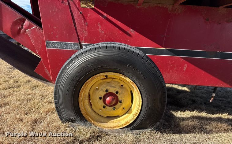 image for item EP2721 Farmhand 880 tub grinder