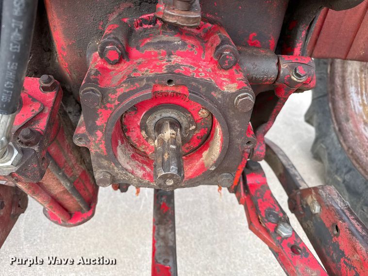 image for item EP2741 1961 McCormick Farmall 560D tractor