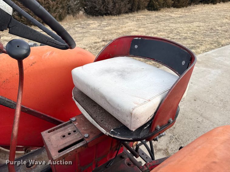 image for item EP2741 1961 McCormick Farmall 560D tractor